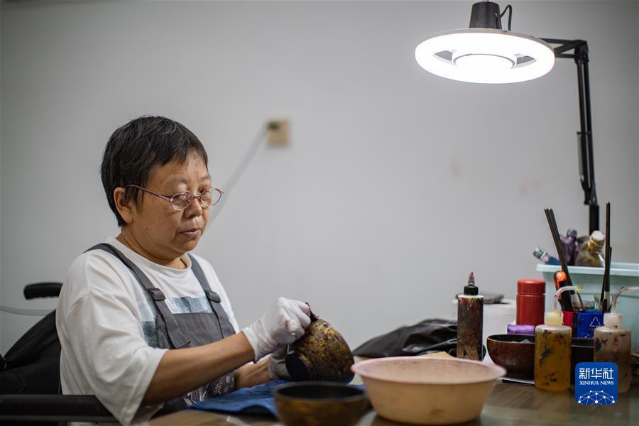 亞洲bt下載